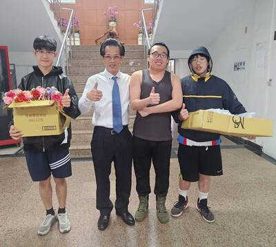 學生會辦理母親節祝福活動